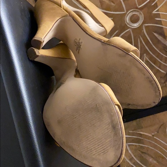 Heels - Picture 6 of 8